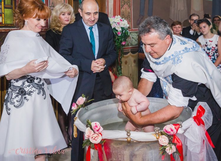 Fotografie de Botez - Ceremonia botezului ortodox